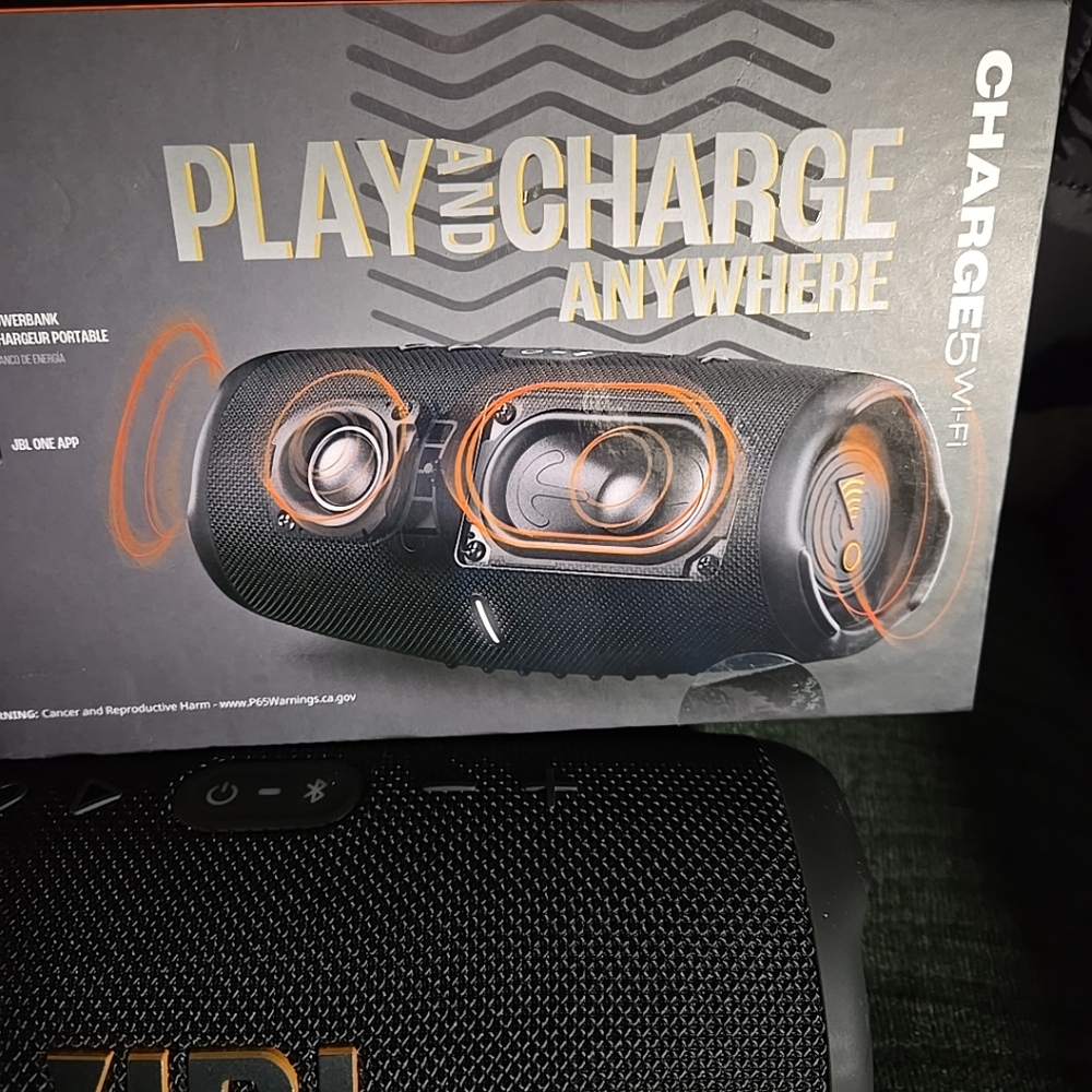 JBL speaker - Picture 3 of 5